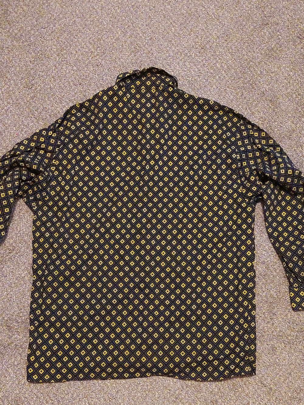 Retro Versace Classic Button-Up - Picture 7 of 7
